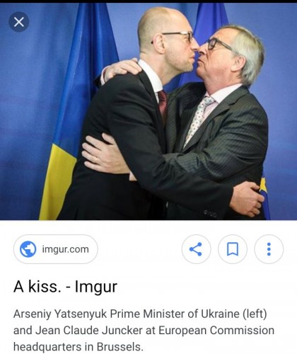 politics-juncker-kissing.jpg